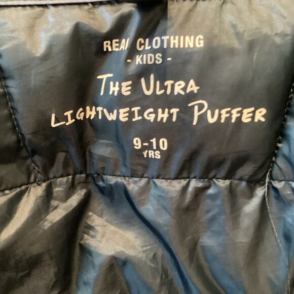 Real Clothing Kids The Ultra Lightweight Navy Puffer. 9-10 Years Old. Preloved. - Picture 3 of 7